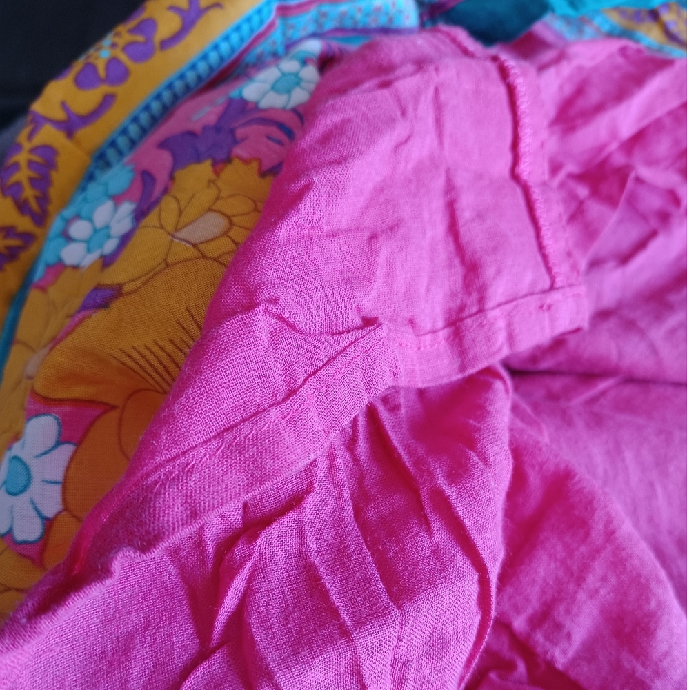 F21 Floral Smocked Tunic - Picture 6 of 7